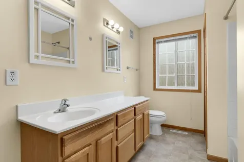 4843 Bisset Lane Inver Grove Heights MN 55076
