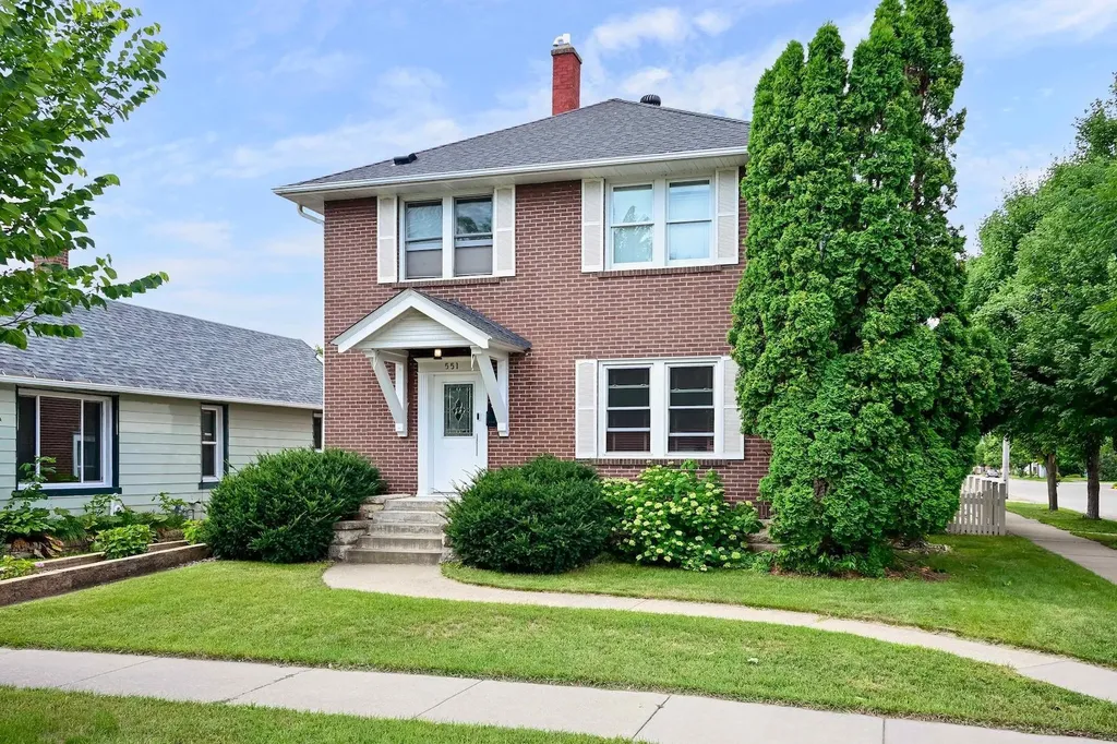 551 E 5th Street Winona MN 55987