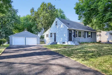 3694 Upper 73rd Street E Inver Grove Heights MN 55076