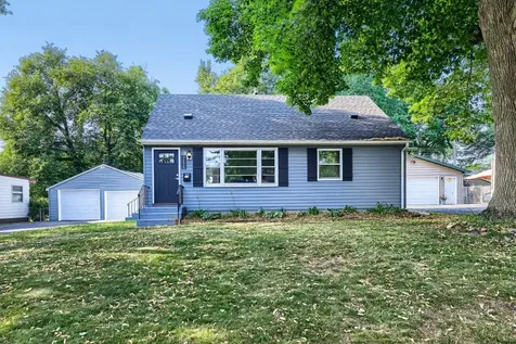 3694 Upper 73rd Street E Inver Grove Heights MN 55076