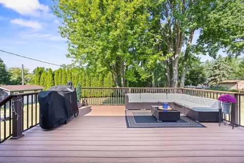 536 4th Street N Winsted MN 55395