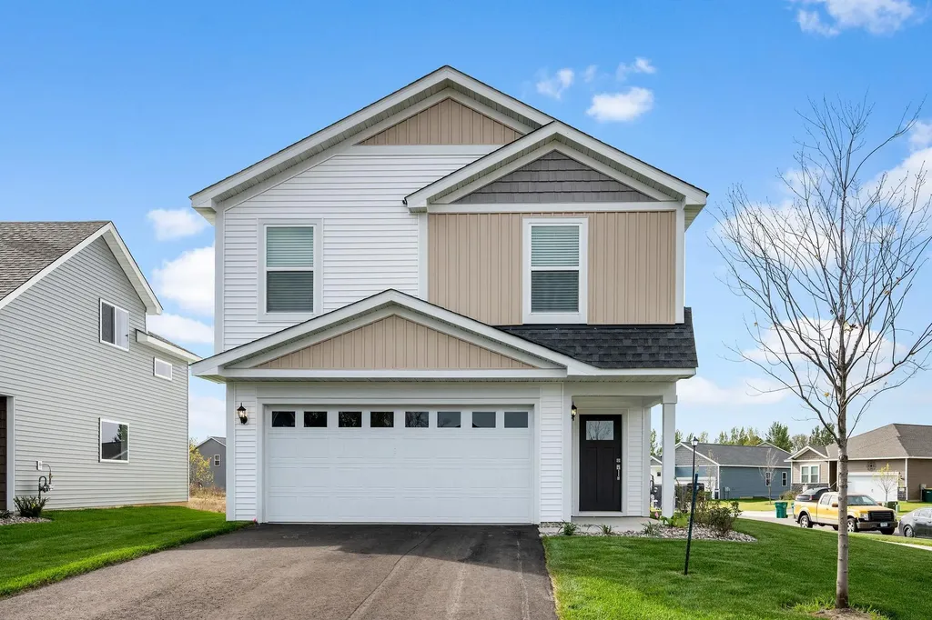 607 Redwood Loop N Cambridge MN 55008