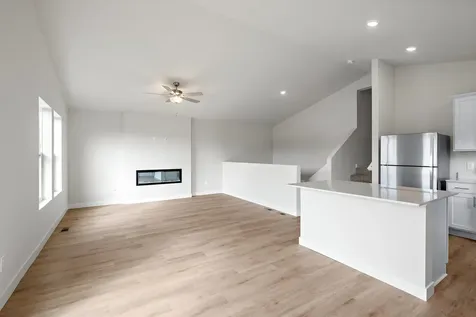 607 Redwood Loop N Cambridge MN 55008