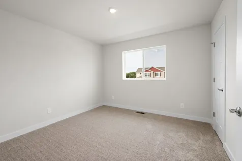 607 Redwood Loop N Cambridge MN 55008