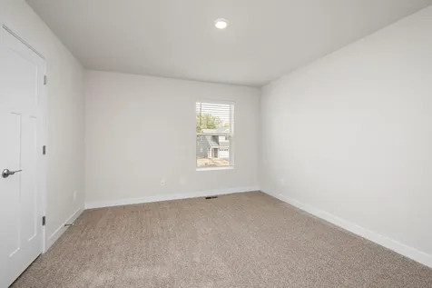 607 Redwood Loop N Cambridge MN 55008