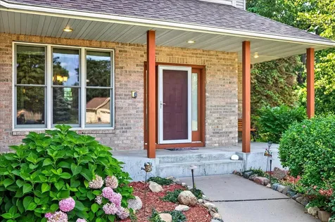 507 Dorland Road S Maplewood MN 55119