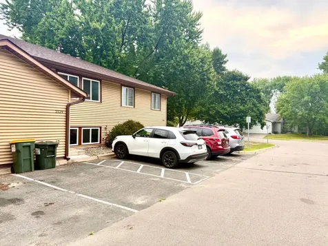 2129 49th Way E Inver Grove Heights MN 55077