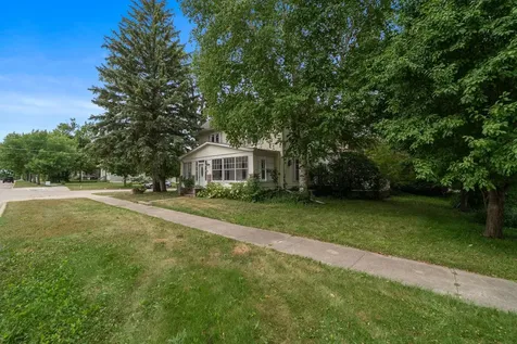 224 2nd Avenue SE Pipestone MN 56164