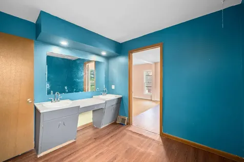 224 2nd Avenue SE Pipestone MN 56164