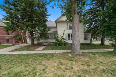 224 2nd Avenue SE Pipestone MN 56164