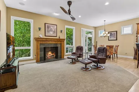 1236 Lakemoor Drive Woodbury MN 55129