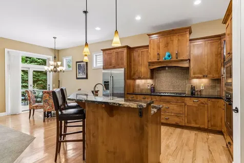 1236 Lakemoor Drive Woodbury MN 55129
