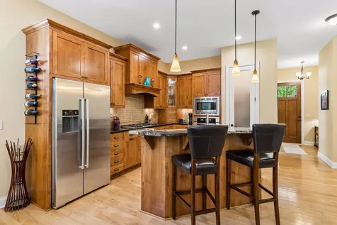 1236 Lakemoor Drive Woodbury MN 55129