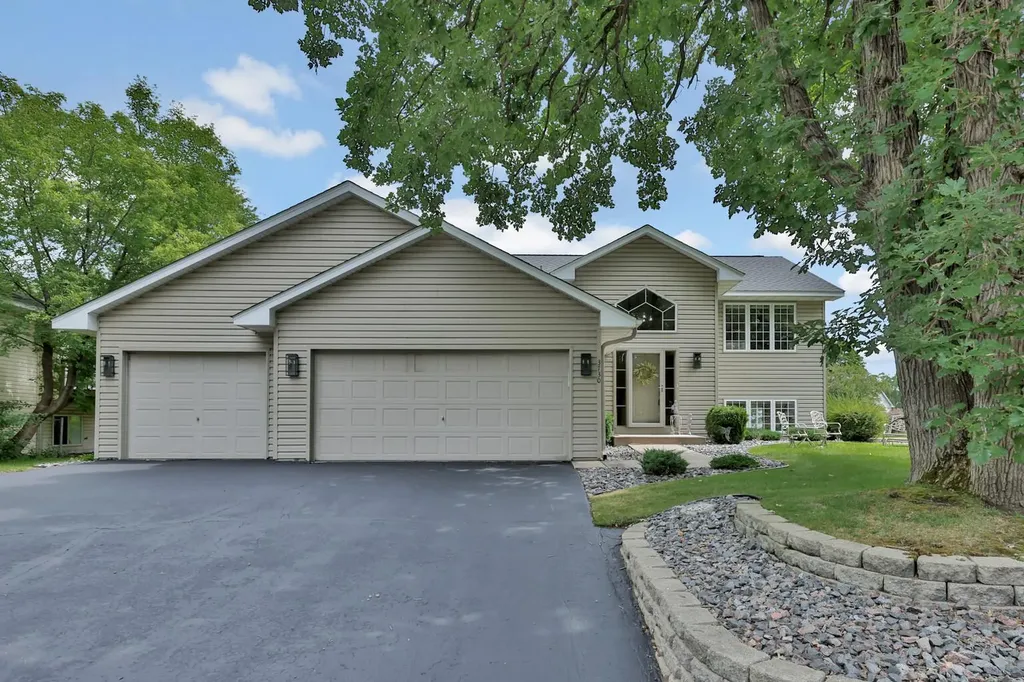 3730 Tower Pond Drive Anoka MN 55303