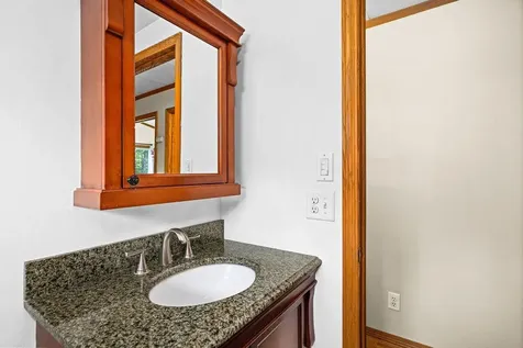 6086 Seville Road Duluth MN 55811