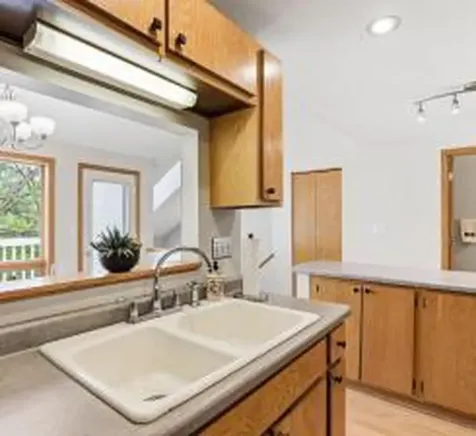 3062 Lake Shore Drive Minneapolis MN 55416