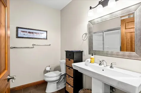 231 Hickory Street Duluth MN 55811