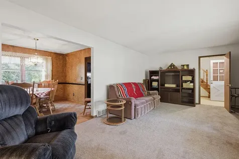2814 Crosstown Boulevard NE Andover MN 55304