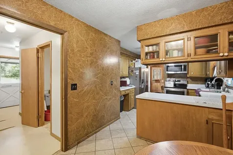 2814 Crosstown Boulevard NE Andover MN 55304