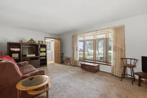 2814 Crosstown Boulevard NE Andover MN 55304