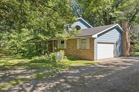 2814 Crosstown Boulevard NE Andover MN 55304