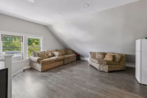 1083 Hague Avenue Saint Paul MN 55104