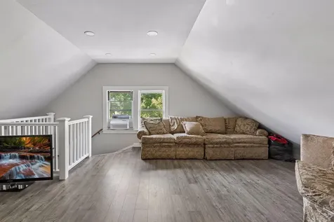 1083 Hague Avenue Saint Paul MN 55104