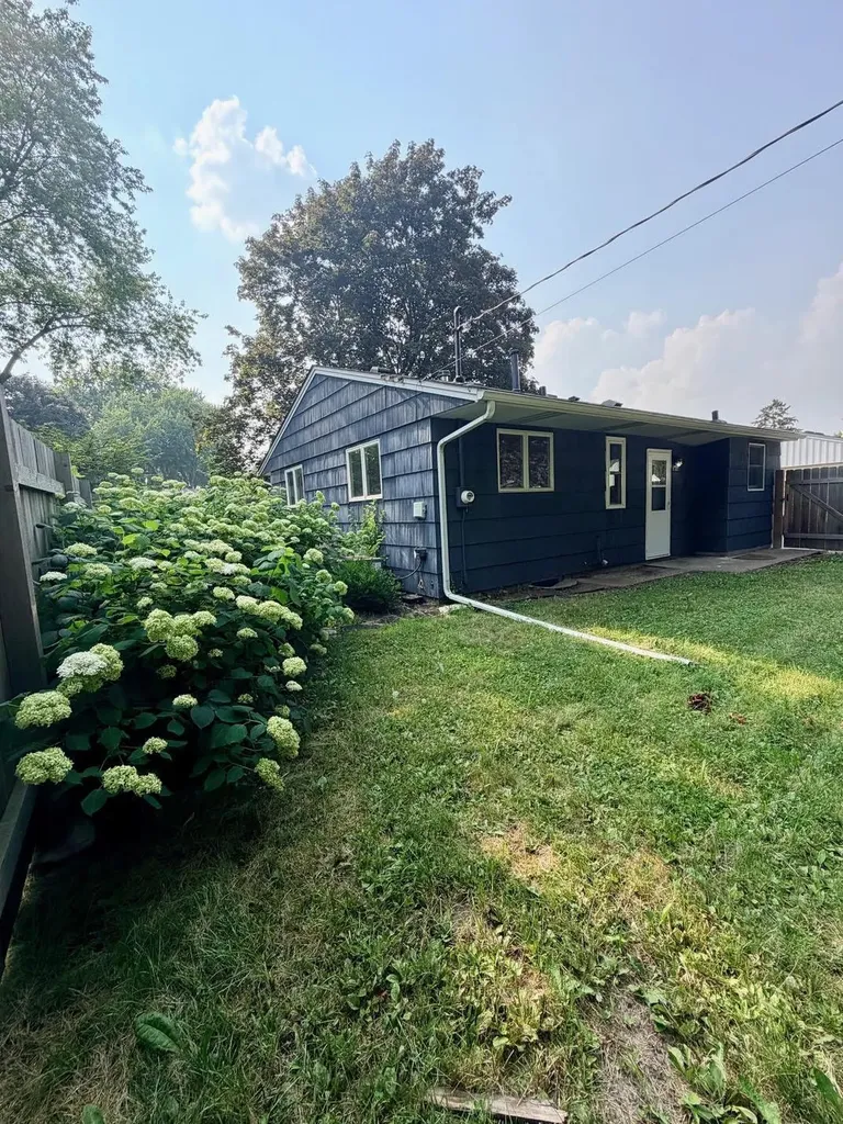 738 22nd Avenue N South Saint Paul MN 55075