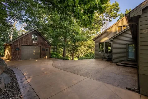 21891 Wagon Wheel Trail Lakeville MN 55044