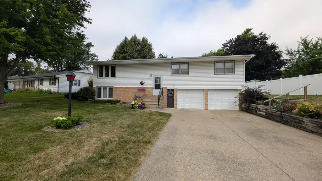 509 5th Street NE Waseca MN 56093