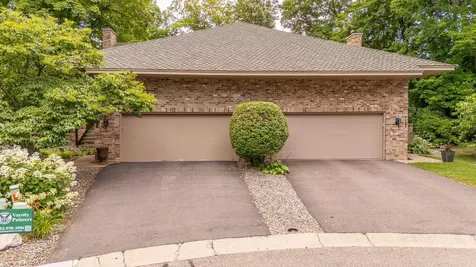 1106 Hollybrook Drive Wayzata MN 55391