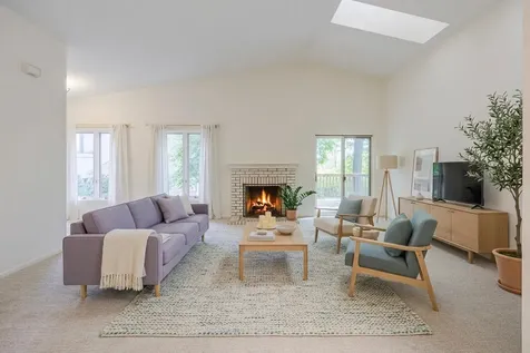 1106 Hollybrook Drive Wayzata MN 55391