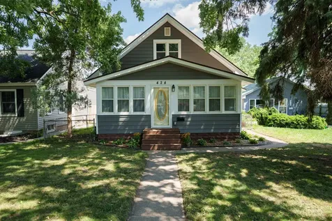 424 16th Avenue N South Saint Paul MN 55075