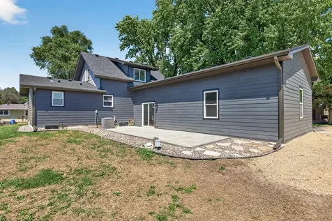 5146 Cleveland Street Veseli MN 55046
