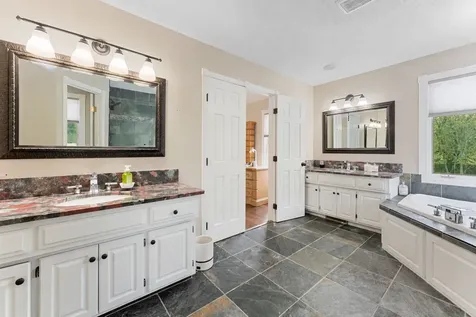 6453 Oxford Road N Shakopee MN 55379