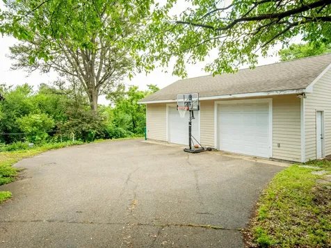 1603 Dodd Road Mendota Heights MN 55118