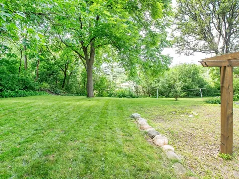 1603 Dodd Road Mendota Heights MN 55118