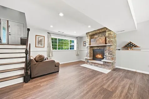 708 Maplebrook Drive NE Stewartville MN 55976