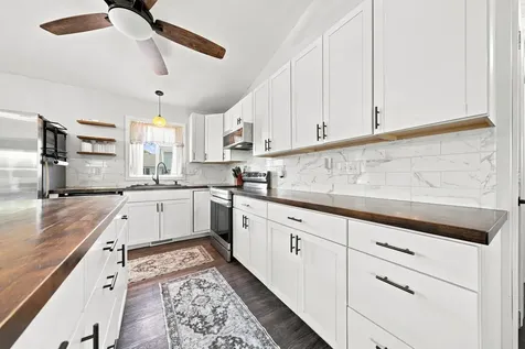 708 Maplebrook Drive NE Stewartville MN 55976
