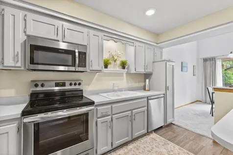5662 Royal Oaks Drive Shoreview MN 55126