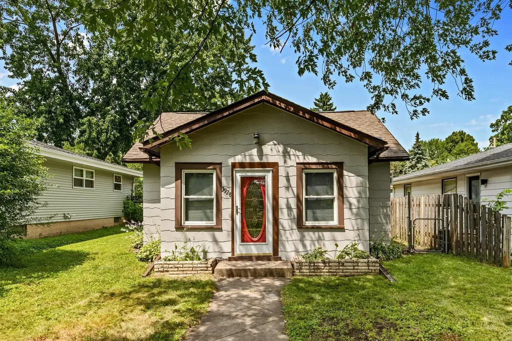 3928 Polk Street NE Columbia Heights MN 55421