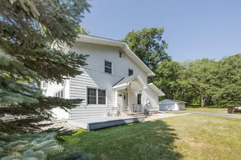 1104 W Lake Drive Detroit Lakes MN 56501