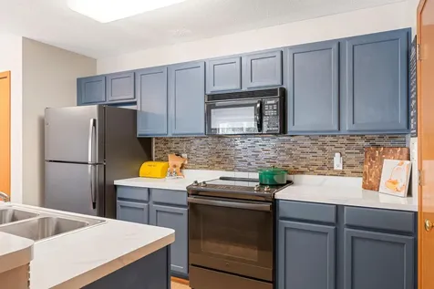 1229 Highpoint Curve Shakopee MN 55379