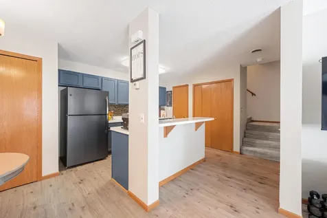 1229 Highpoint Curve Shakopee MN 55379