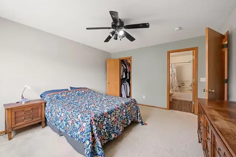 1229 Highpoint Curve Shakopee MN 55379