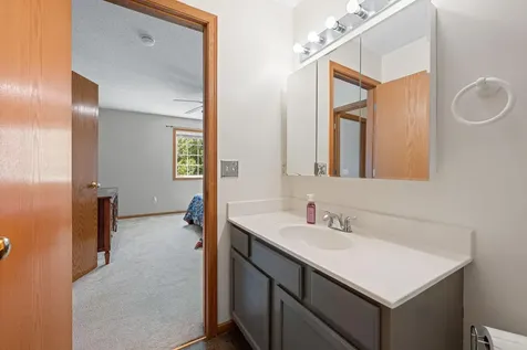 1229 Highpoint Curve Shakopee MN 55379