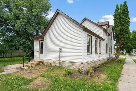 205 Adams Street SE Hutchinson MN 55350