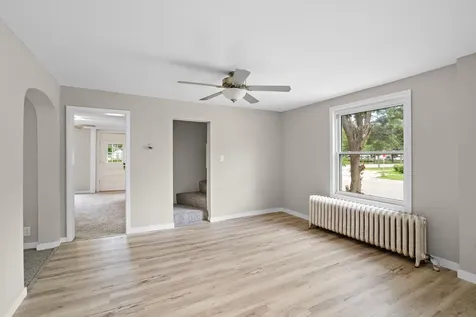 205 Adams Street SE Hutchinson MN 55350