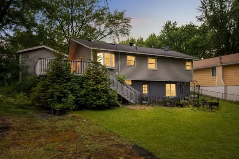 5306 Quebec Avenue N New Hope MN 55428