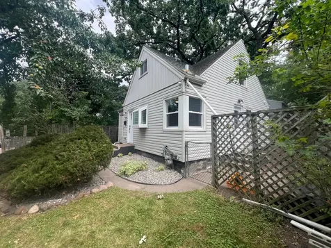 1876 Chelton Avenue W Saint Paul MN 55104